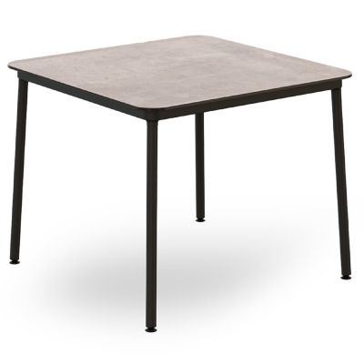 Hub Outdoor Dining Table