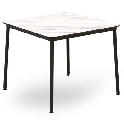 Hub Outdoor Dining Table