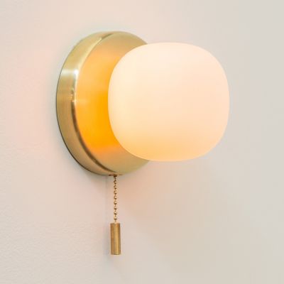 Pearl Pull Chain Wall Sconce