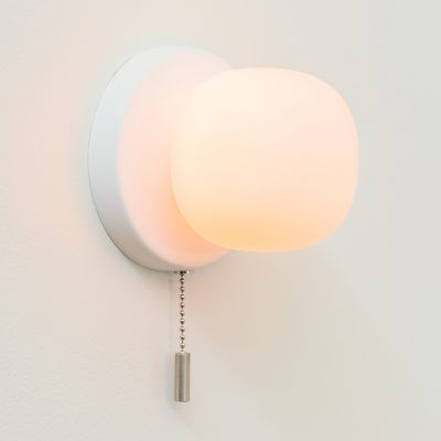 Pearl Pull Chain Wall Sconce