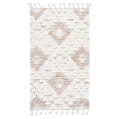 Tasrano Area Rug