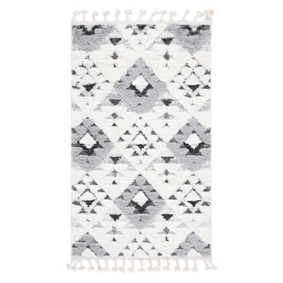 Tasrano Area Rug