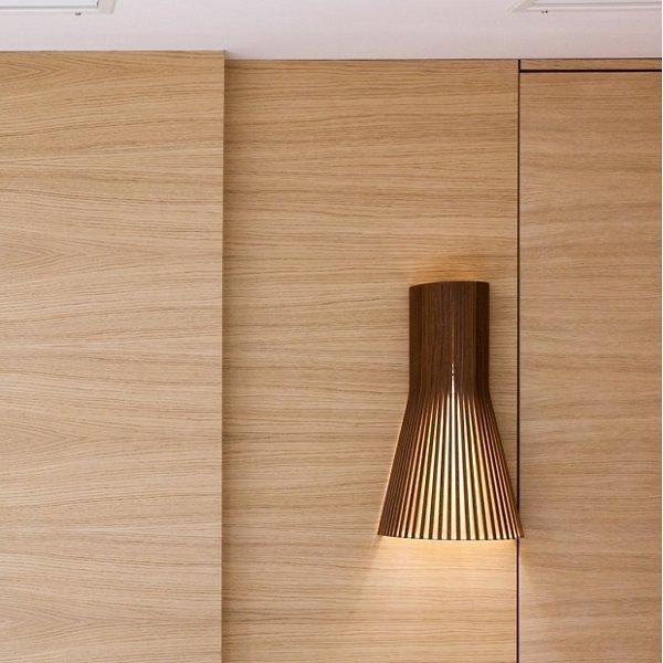 Secto 4231 Wall Sconce