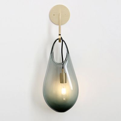 Hold Wall Sconce