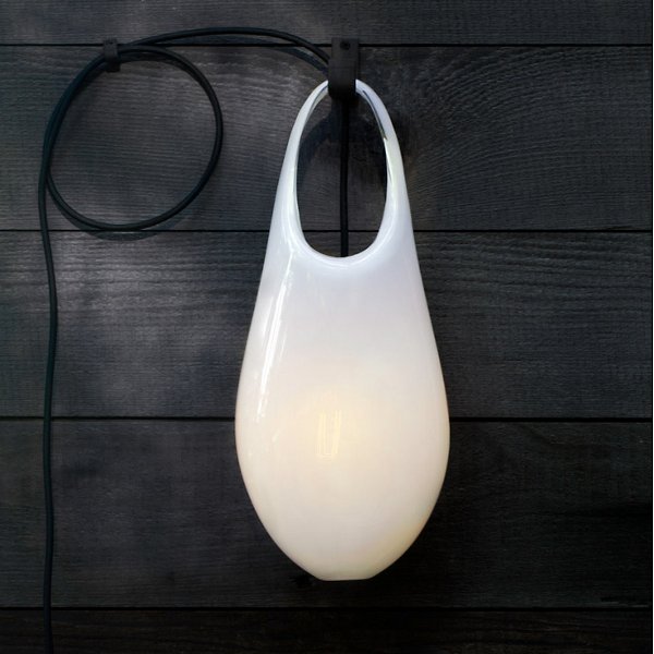 Hold Wall Sconce