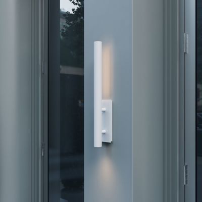 Shown in Textured White finish, in use