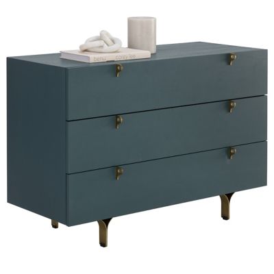 Celine Dresser