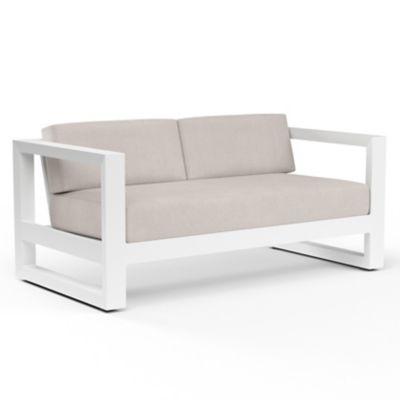 Newport Outdoor Loveseat