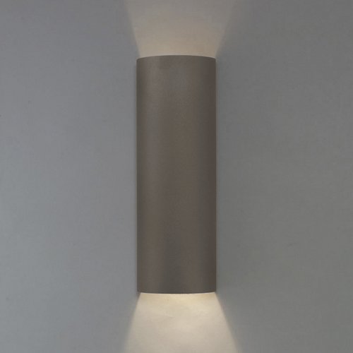 Basics 9260 Wall Sconce (Cast Bronze/18 In/Incand)-OPEN BOX