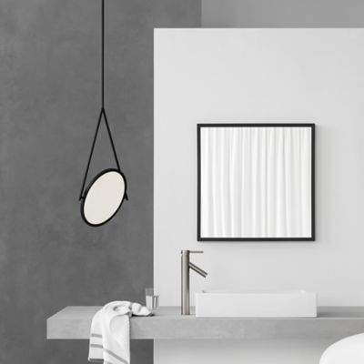 Dot Stance Rotating Pendant