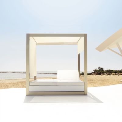 https://images.lumens.com/is/image/Shown in White finish, in use