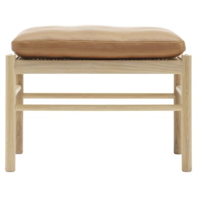 Carl Hansen OW149-F Colonial Footstool - Color: Brown - OW149F -OAK SOAP -S