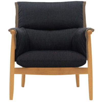 Carl Hansen E015 Embrace Lounge Chair - Color: Brown - E015-OAK LAQ-SIF 98