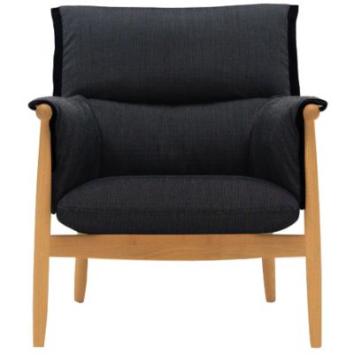 Carl Hansen E015 Embrace Lounge Chair - Color: Brown - E015-OAK LAQ-HALLING