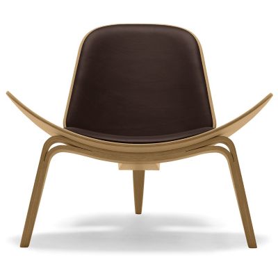 Carl Hansen CH07 Shell Lounge Chair - Color: Brown - CH07 - OAK LAQ - LOKE 