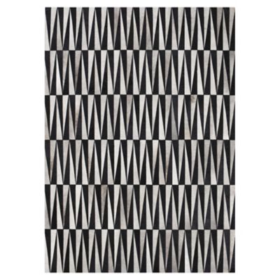 LIN631104 Linie Design Opal Rug - Color: Black - Size: 5 ft  sku LIN631104