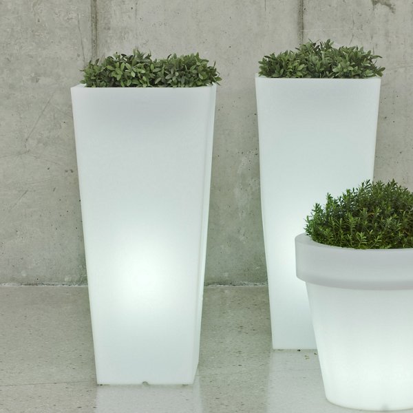 Artkalia Aix Squara LED Planter - Color: White - Size: Extra Large - Aix Sq