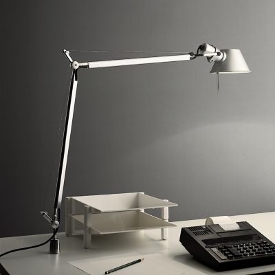 Lampada da scrivania design collection serie Tolomeo midi led Artemide