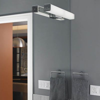 Lynn Bath Bar by Tech Lighting at Lumens.com
