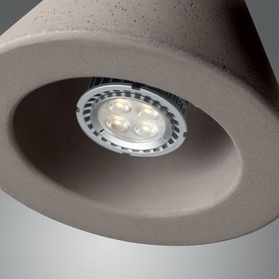 Aplomb Pendant, Detail view