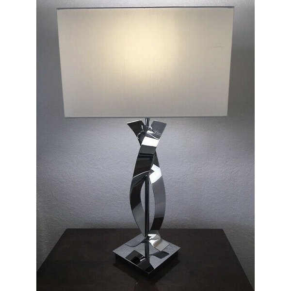P723 Table Lamp