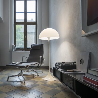 Shown in Glossy White finish, in use