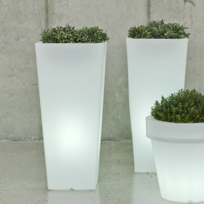 lighted outdoor planters